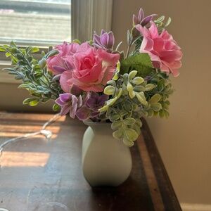 HANDCRAFTED ARTIFICIAL FLOWER & SUCCULENT ARRANGEMEN// VASE INCLUDED✨✨✨